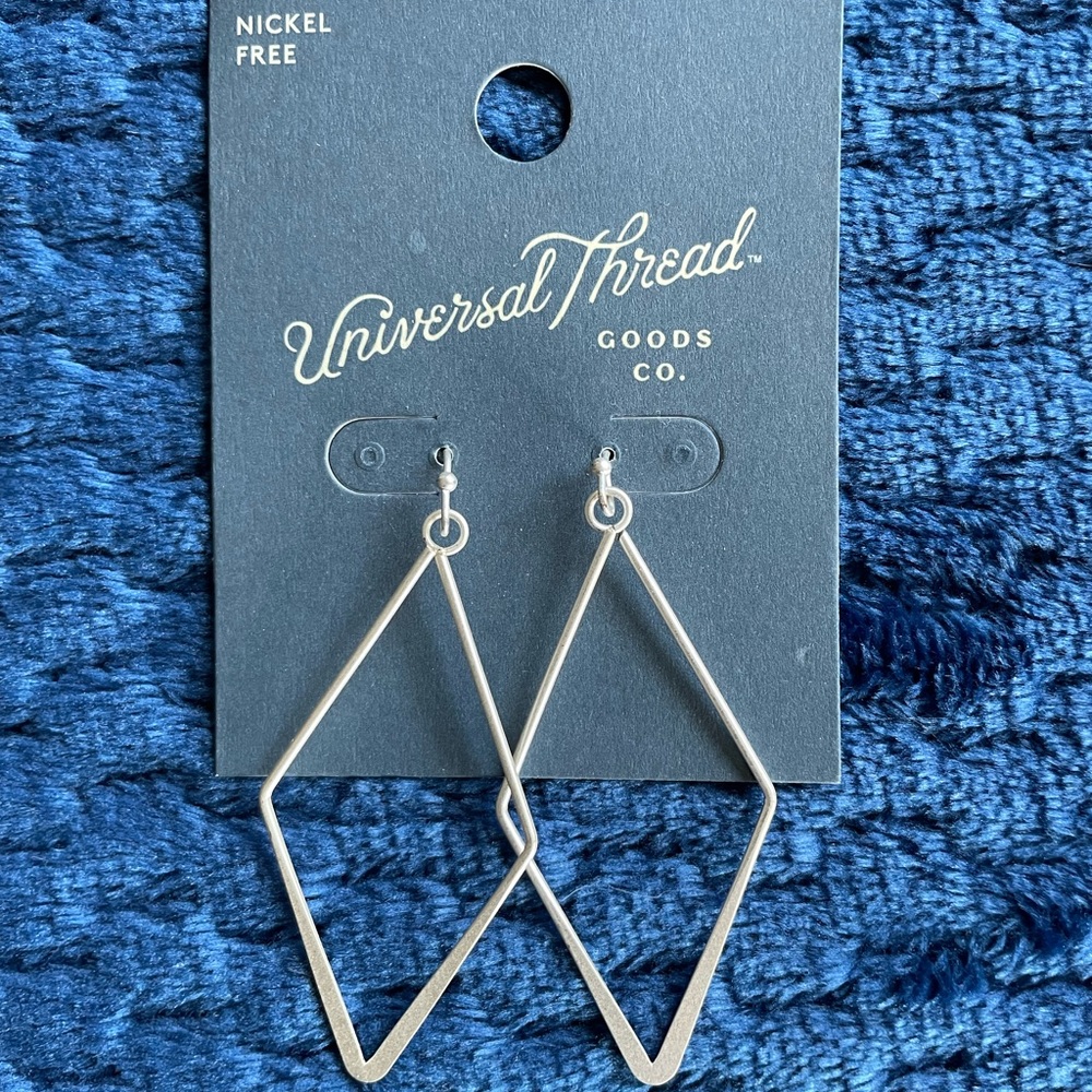 Diamond-shaped earrings | NWT